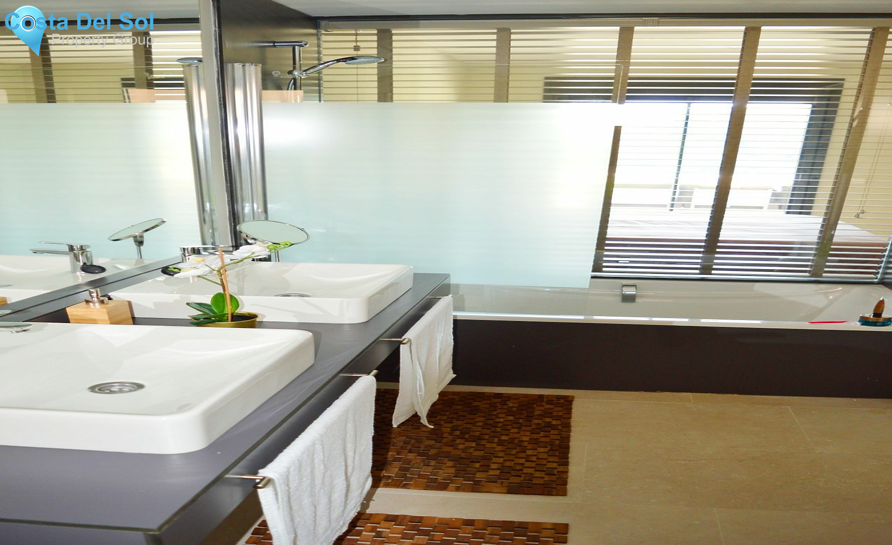 Middle Floor Apartment in Estepona-1198748