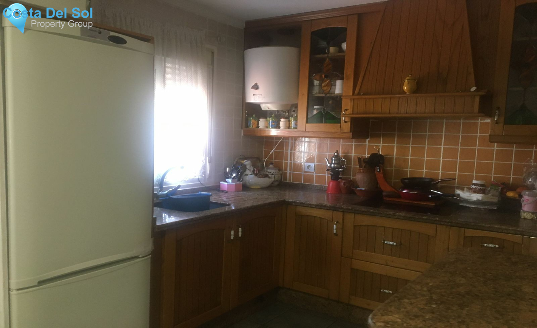 Middle Floor Apartment in Estepona-1199728