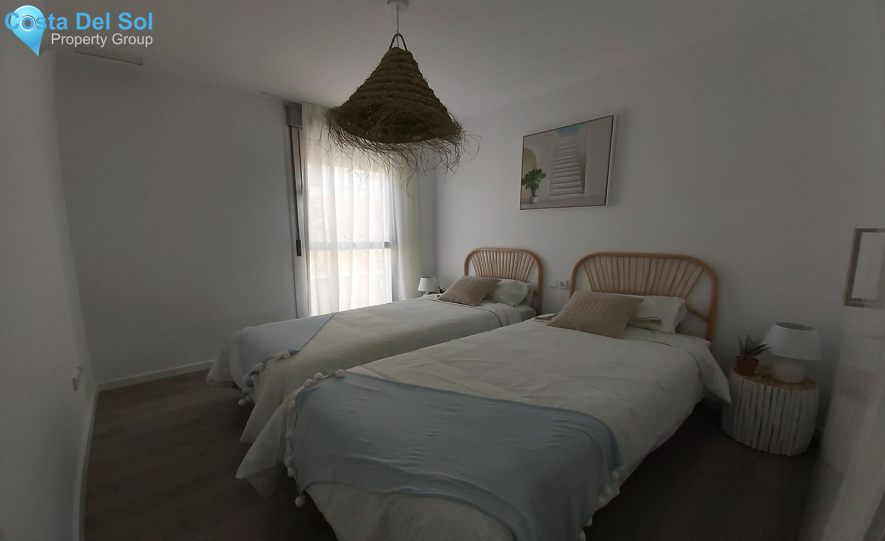 Middle Floor Apartment in Estepona-1200890