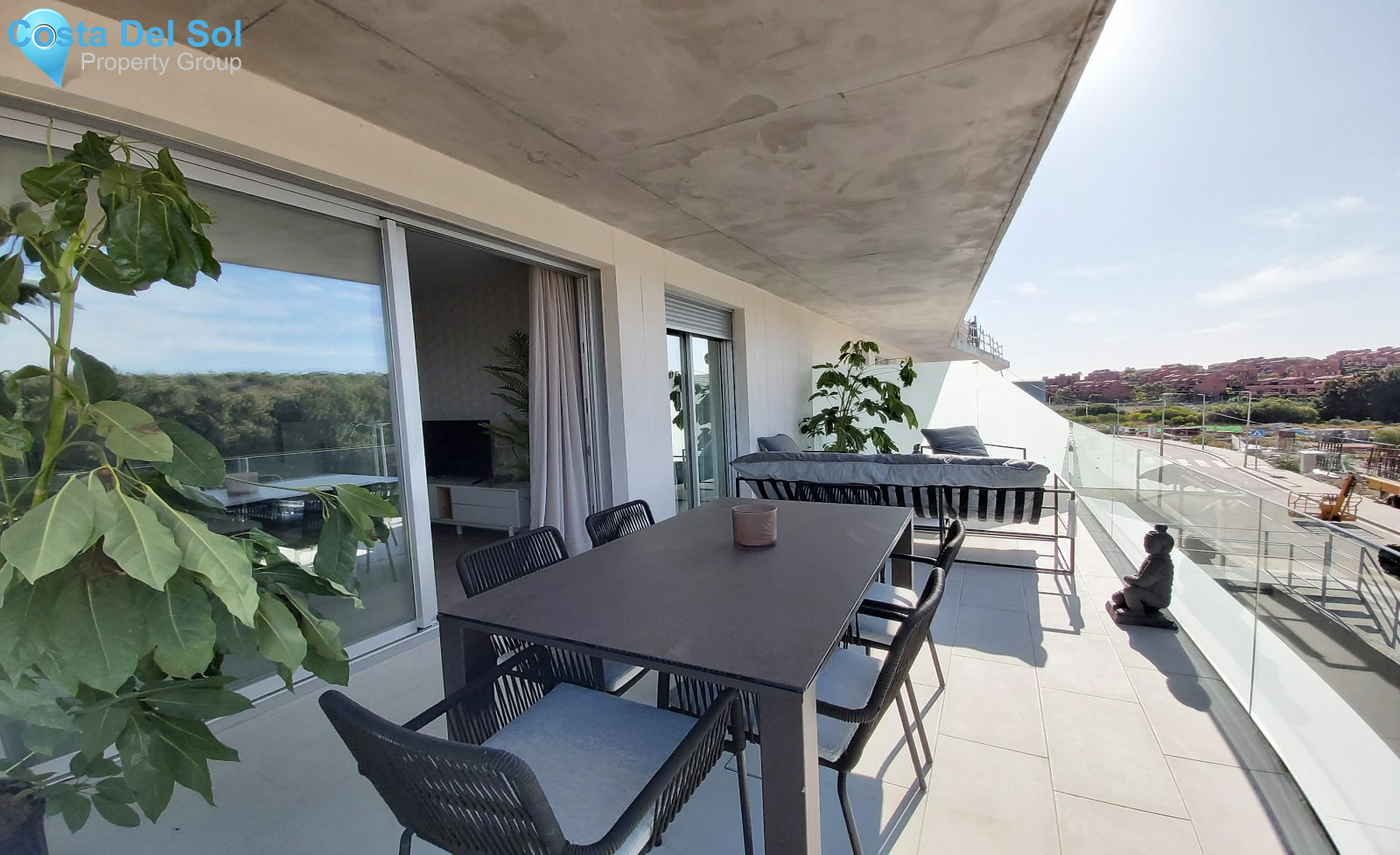 Middle Floor Apartment in Estepona-1200894