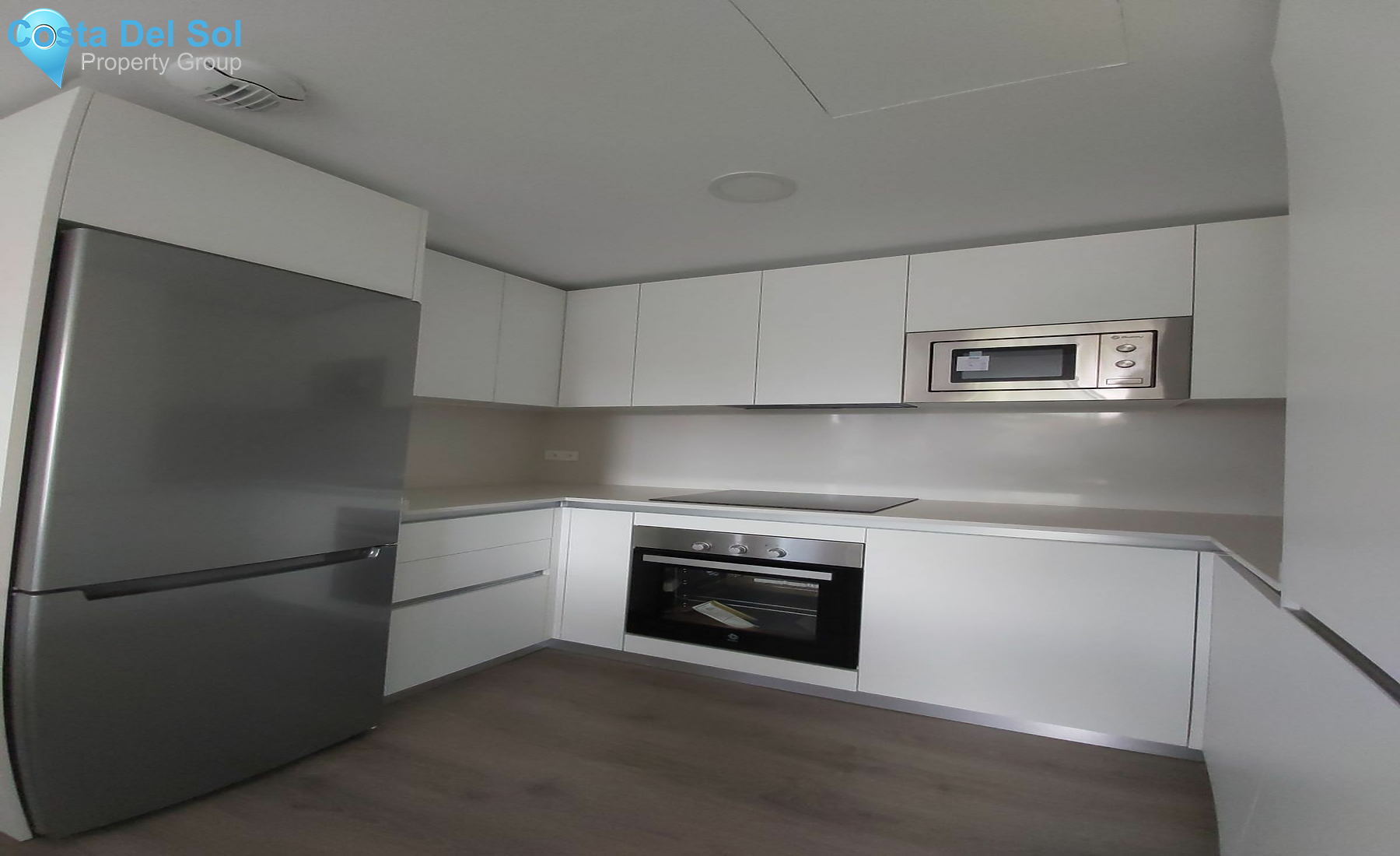 Middle Floor Apartment in Estepona-1200883