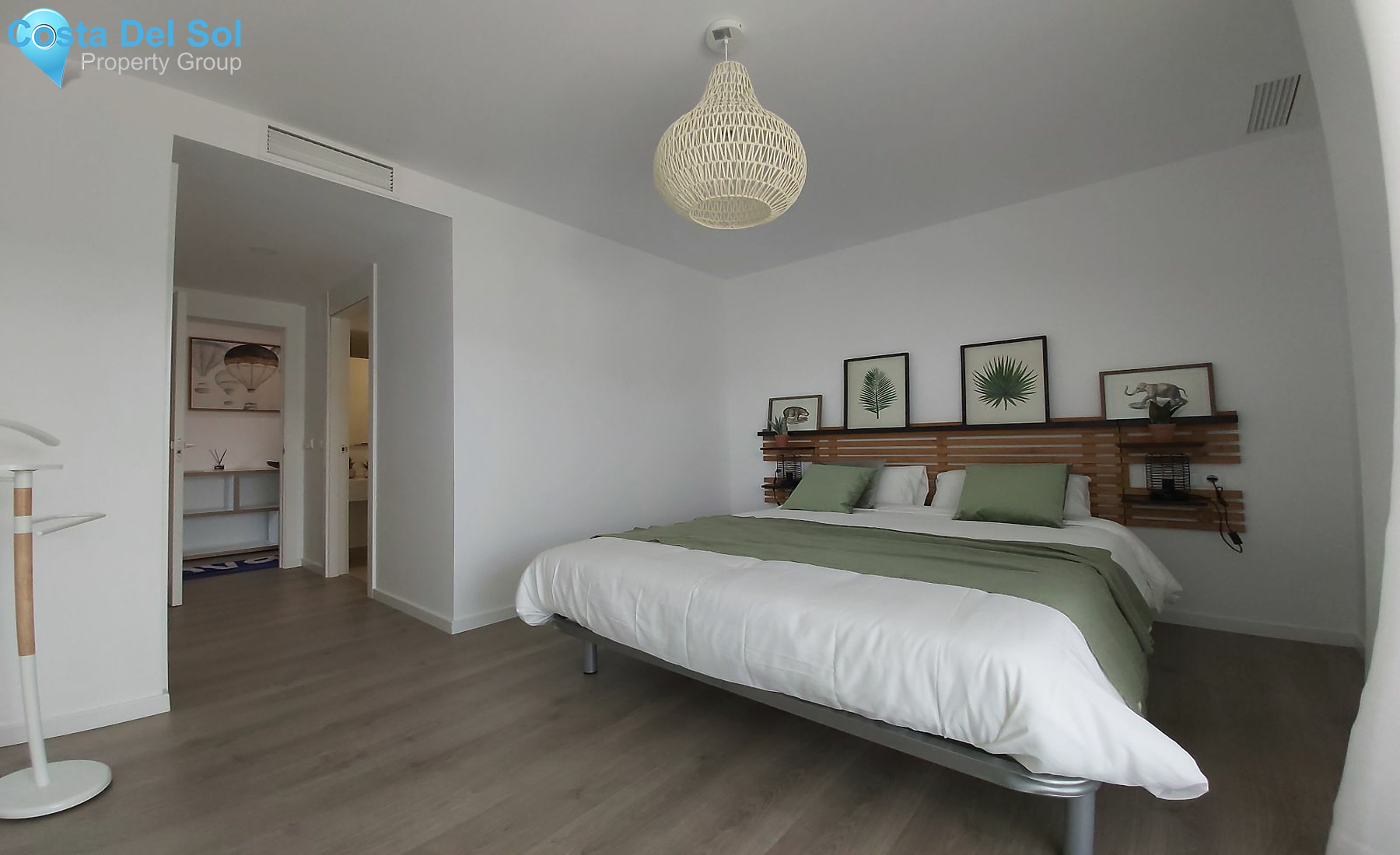 Middle Floor Apartment in Estepona-1200886