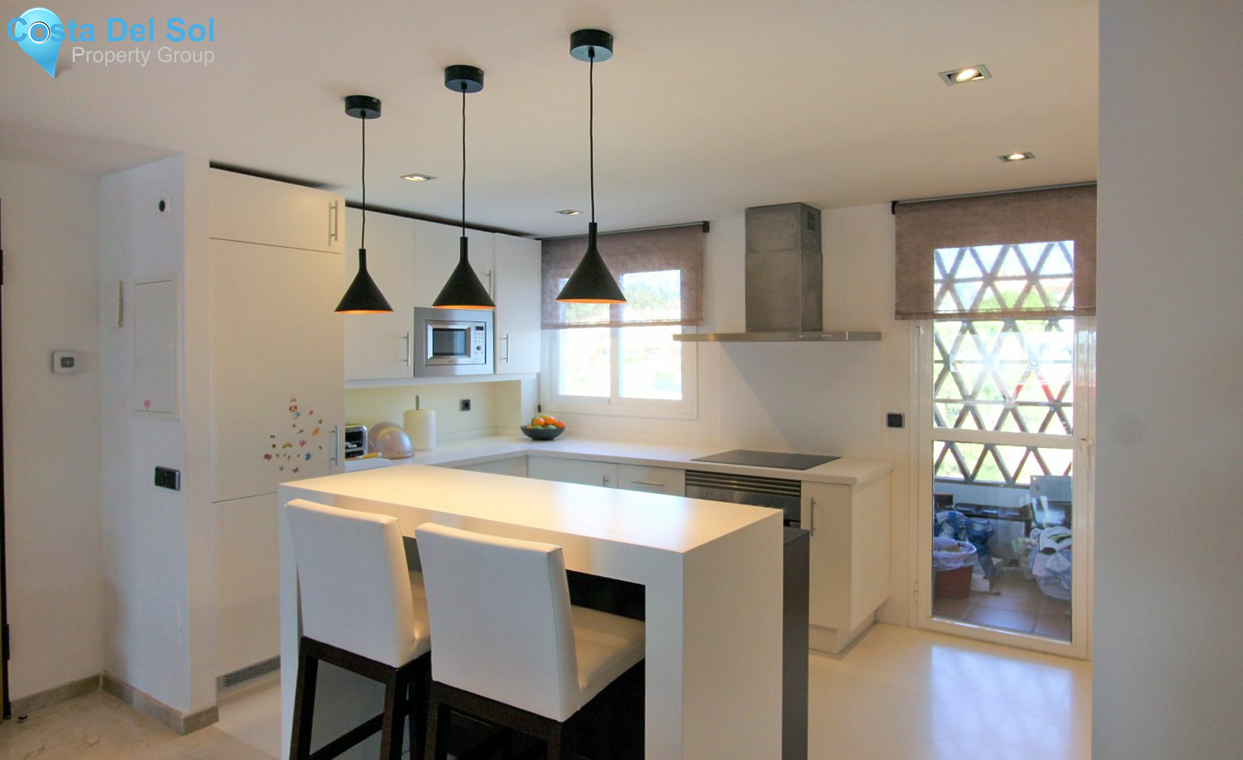 Middle Floor Apartment in Estepona-1205172