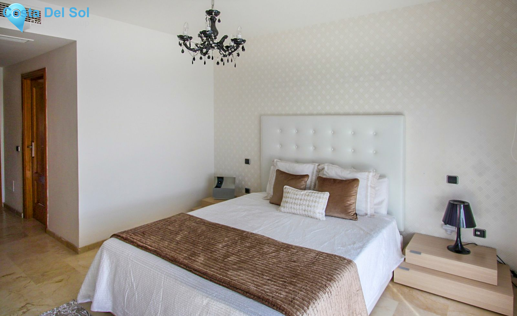 Middle Floor Apartment in Estepona-1205184
