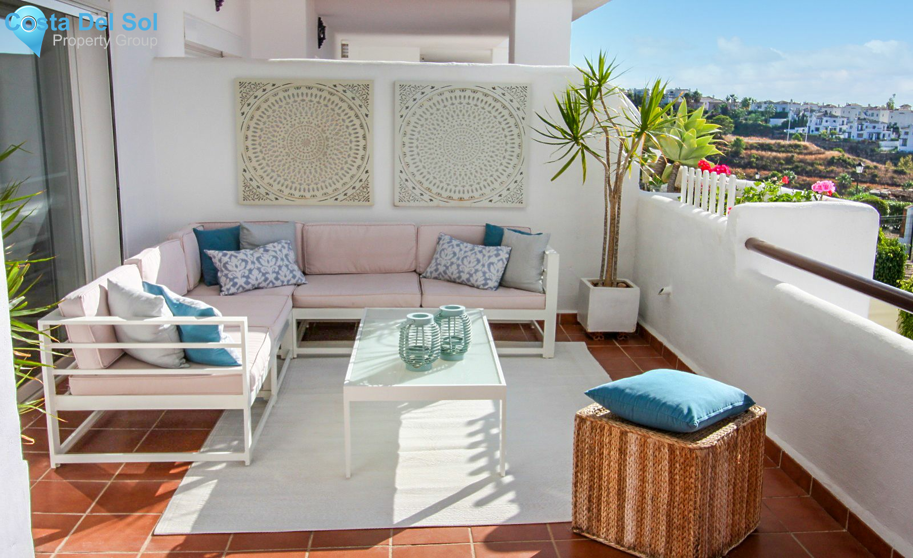 Middle Floor Apartment in Estepona-1205189