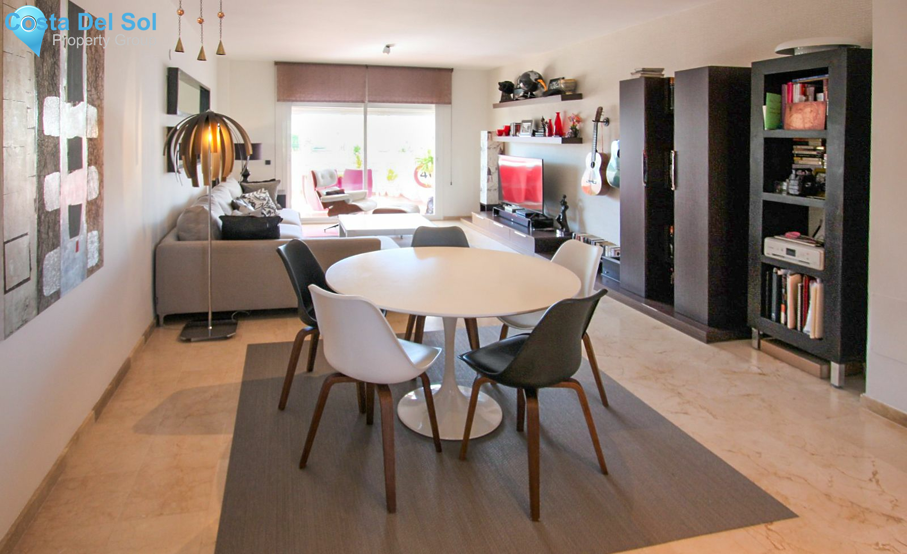 Middle Floor Apartment in Estepona-1205175