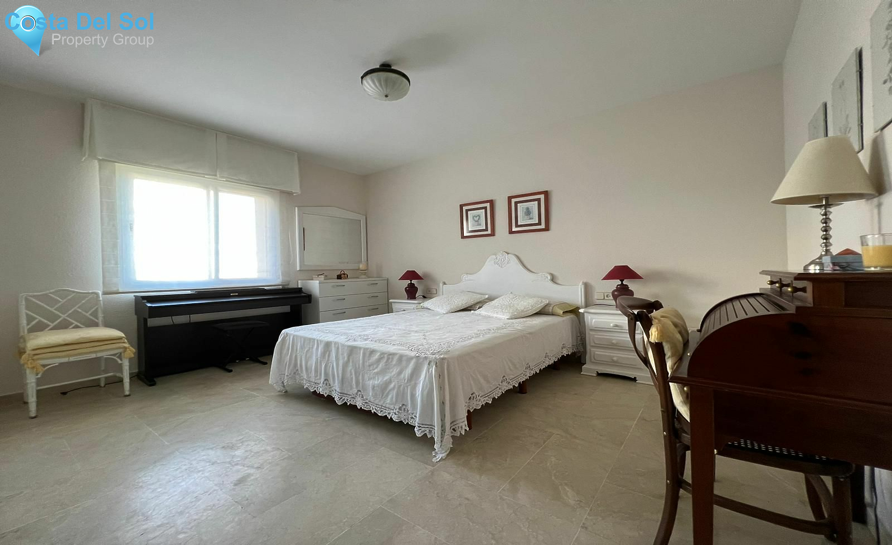 Middle Floor Apartment in Estepona-1206262