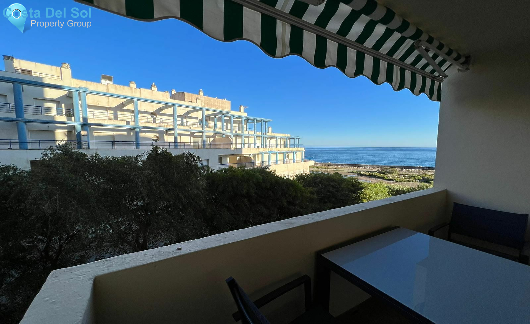 Middle Floor Apartment in Estepona-1206267