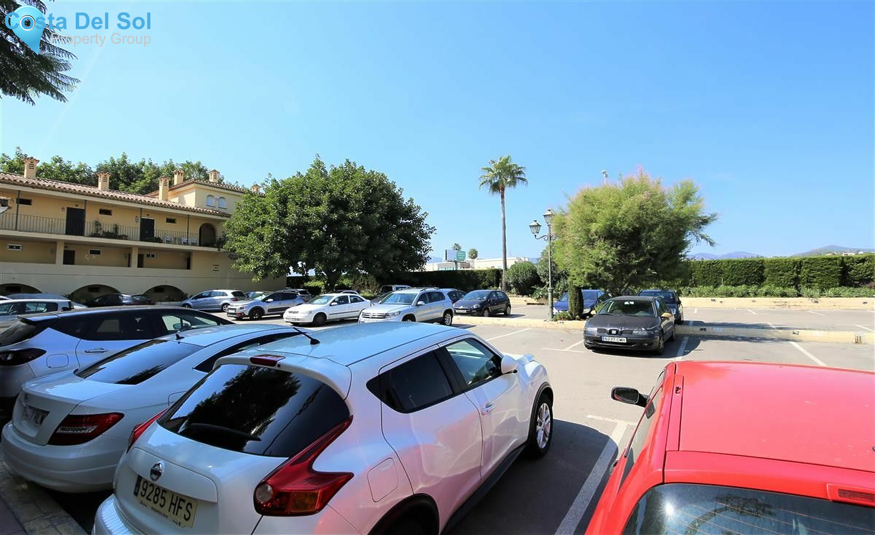 Middle Floor Apartment in Estepona-1215778