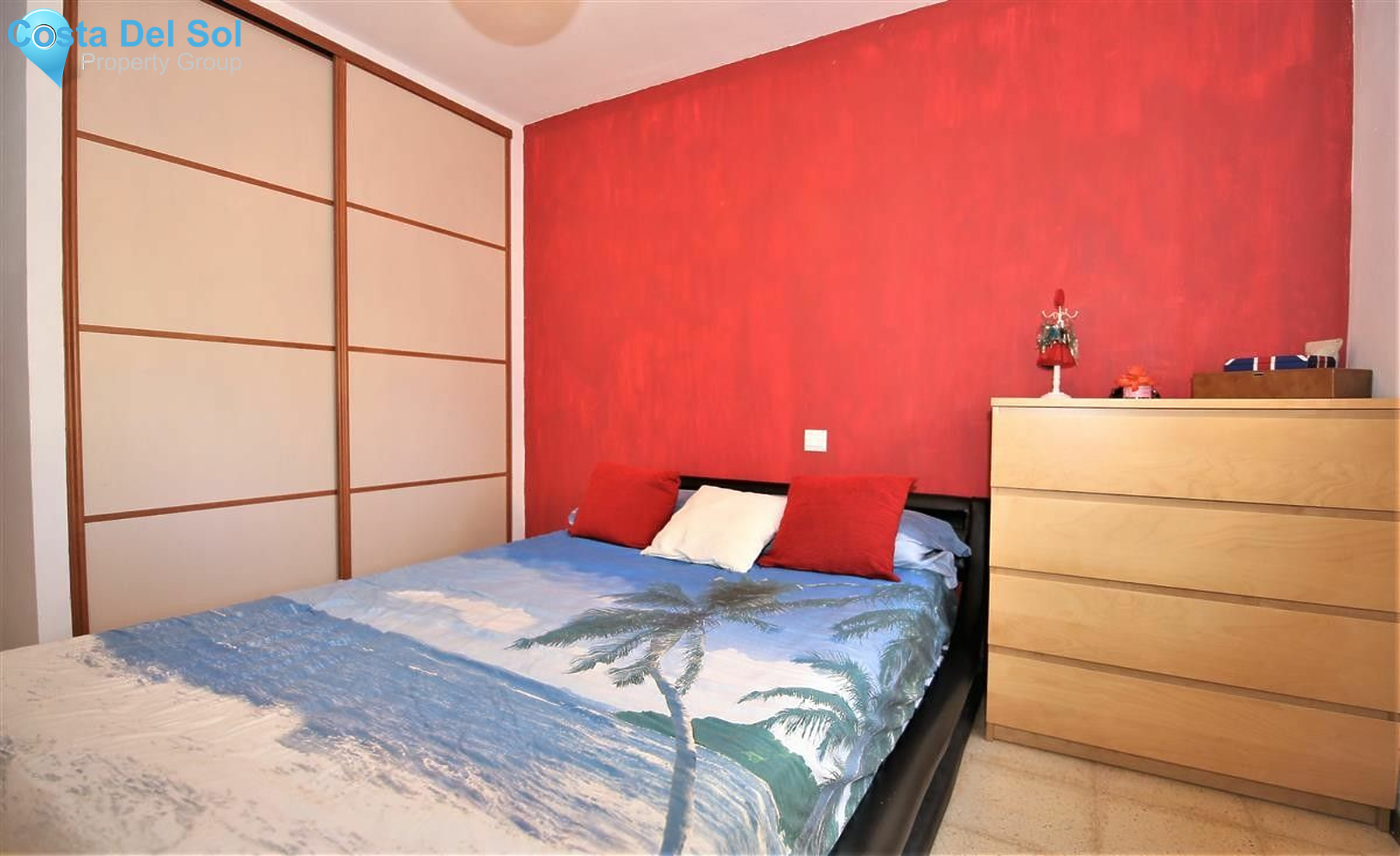 Middle Floor Apartment in Estepona-1215770