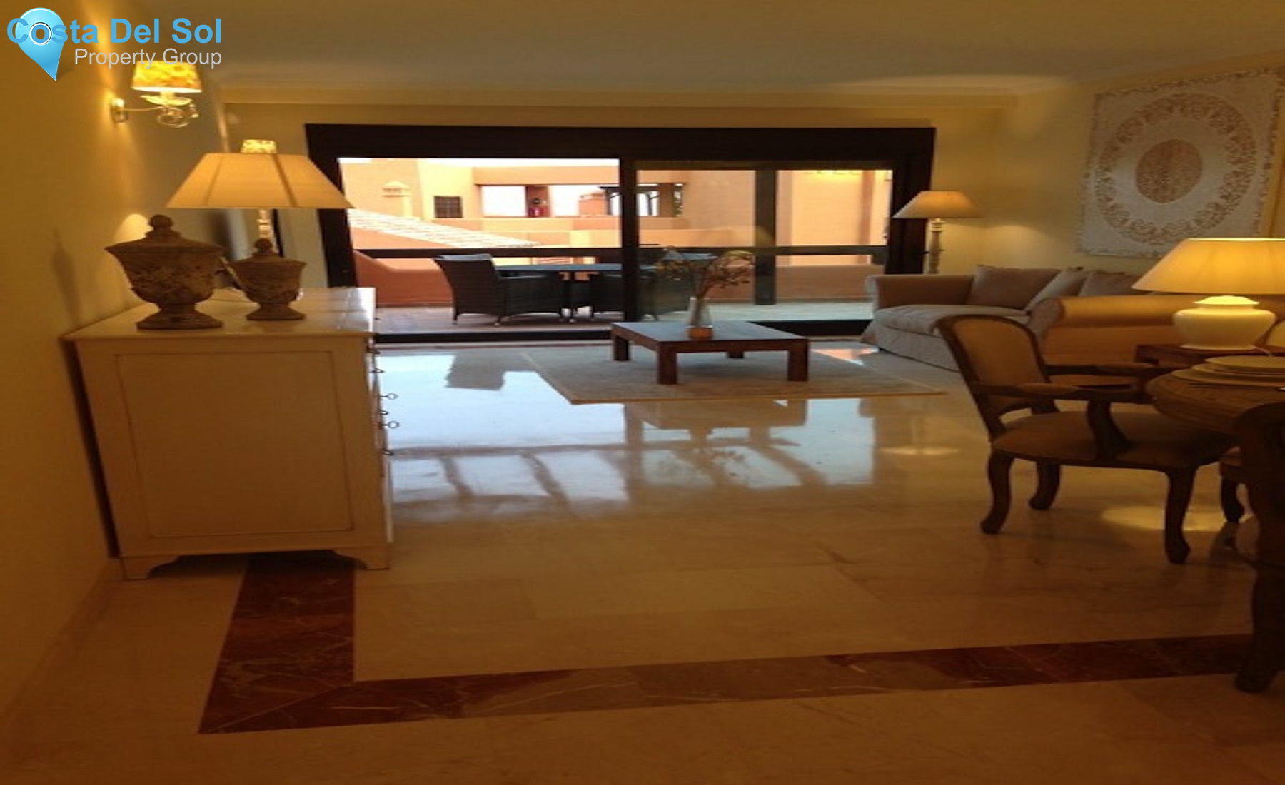 Middle Floor Apartment in Estepona-1218875