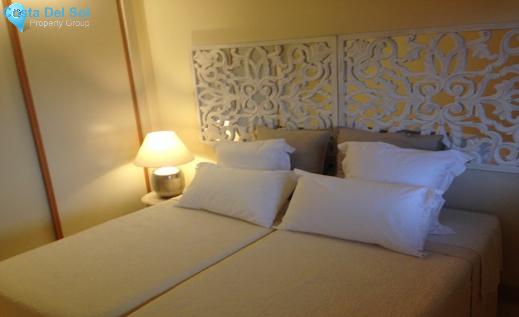 Middle Floor Apartment in Estepona-1218878
