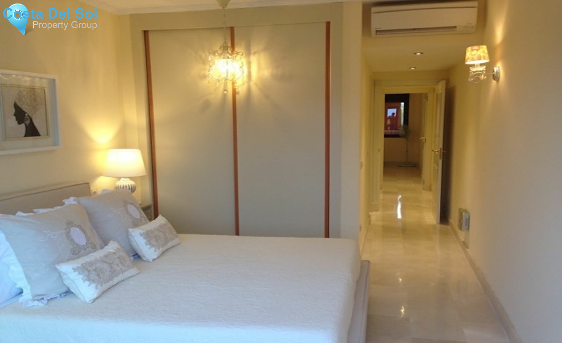 Middle Floor Apartment in Estepona-1218882