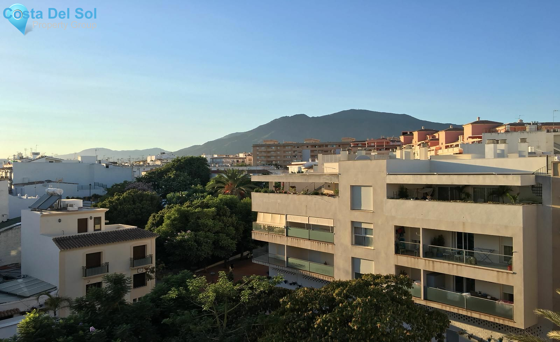 Middle Floor Apartment in Estepona-1223631