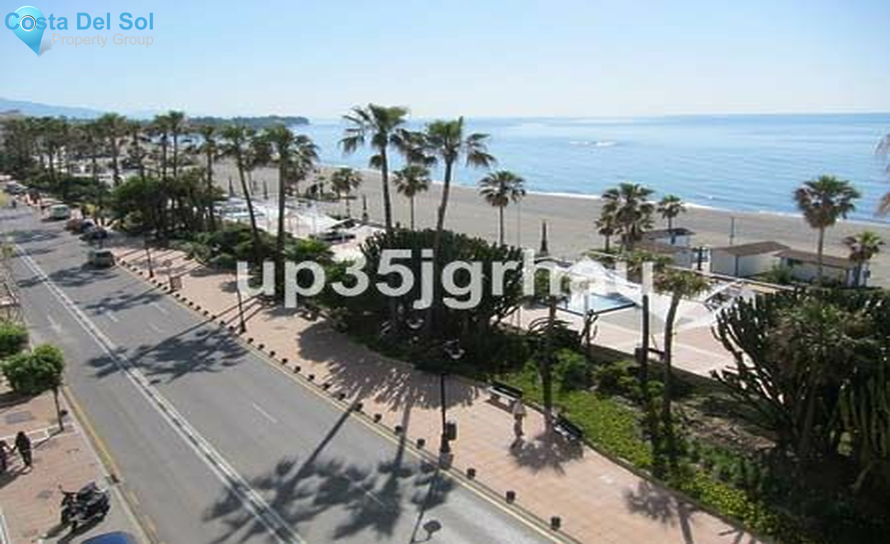 Middle Floor Apartment in Estepona