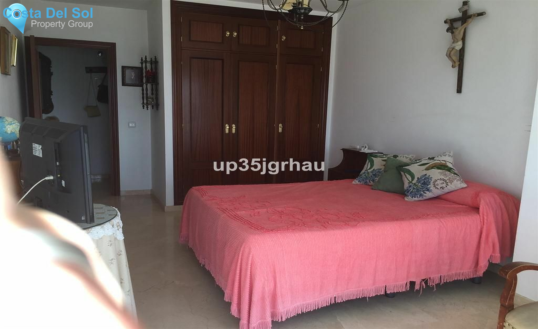 Middle Floor Apartment in Estepona-1228048