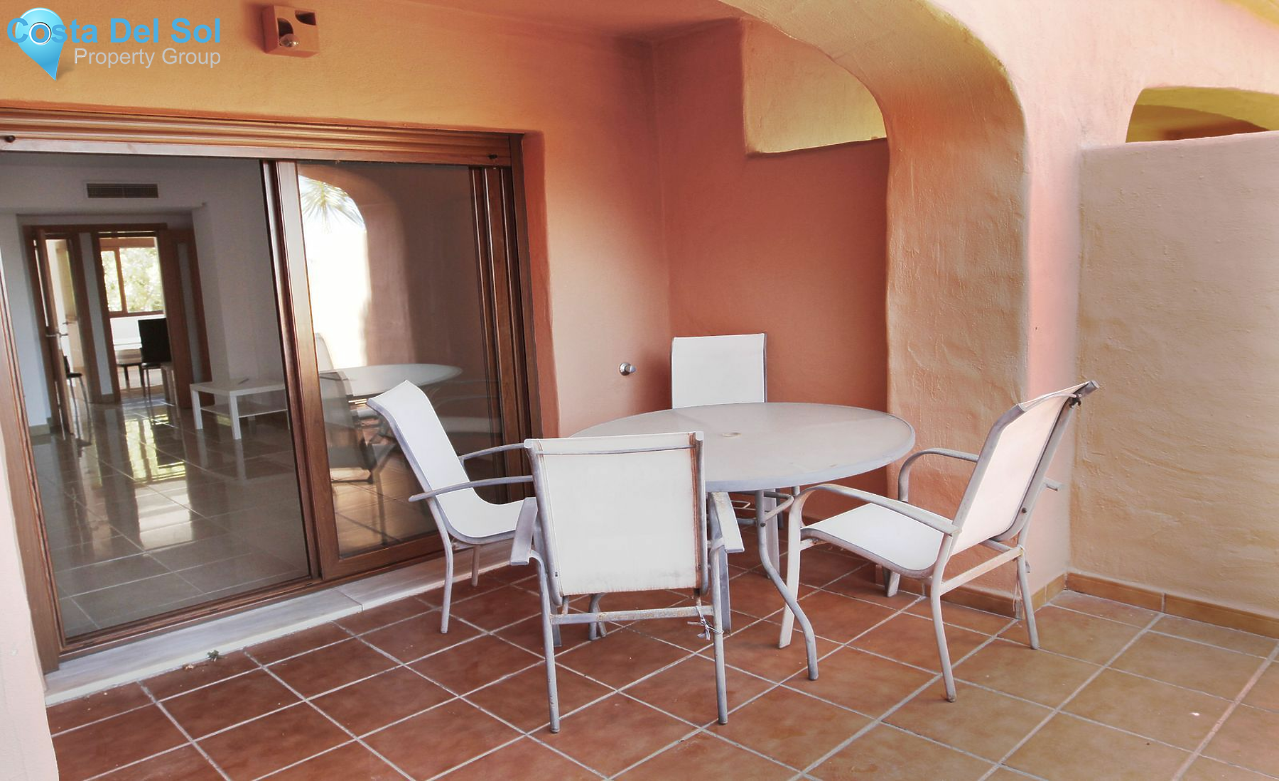 Middle Floor Apartment in Estepona-1386074