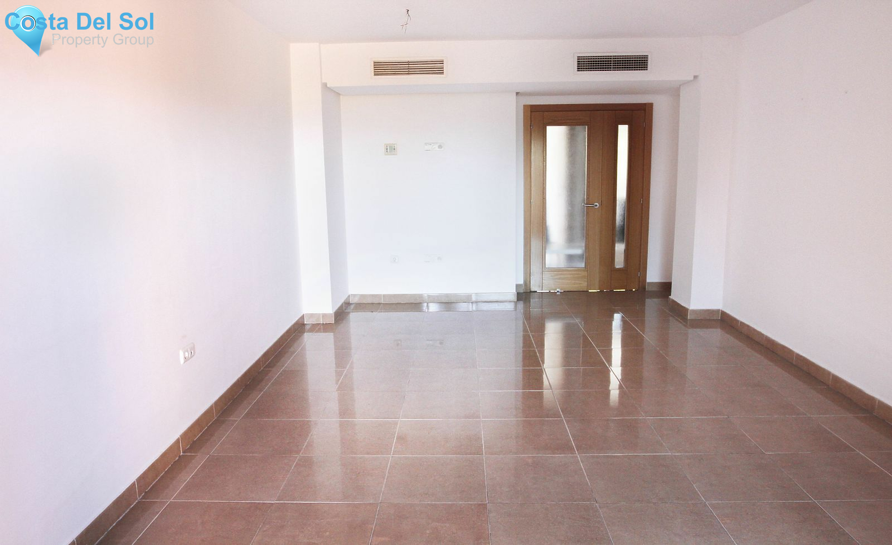 Middle Floor Apartment in Estepona-1386078