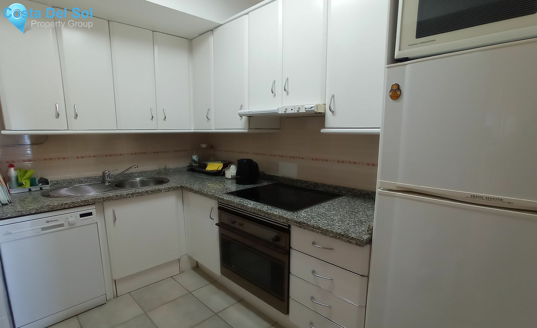 Middle Floor Apartment in Estepona-1387128