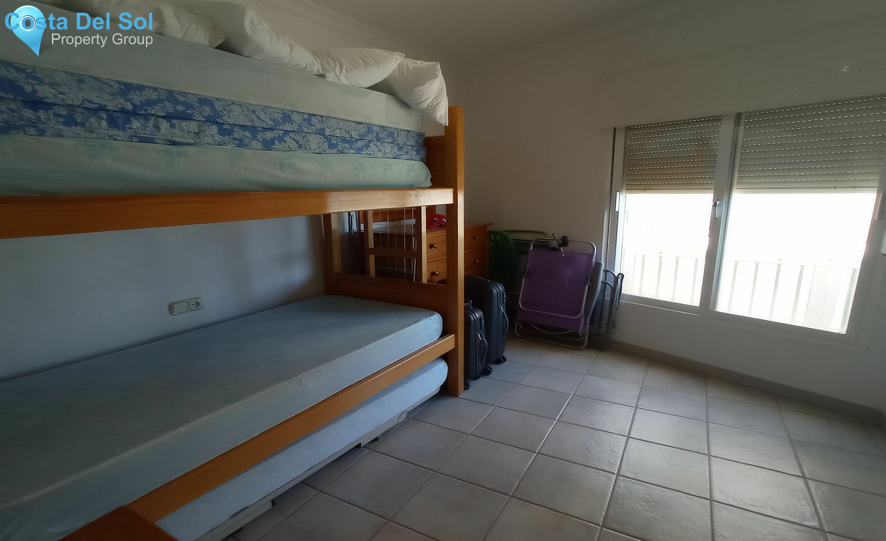Middle Floor Apartment in Estepona-1387129