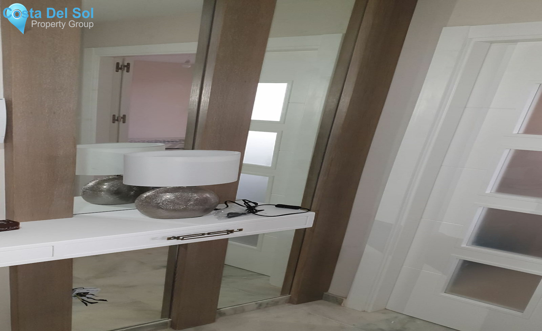 Middle Floor Apartment in Estepona-1388974