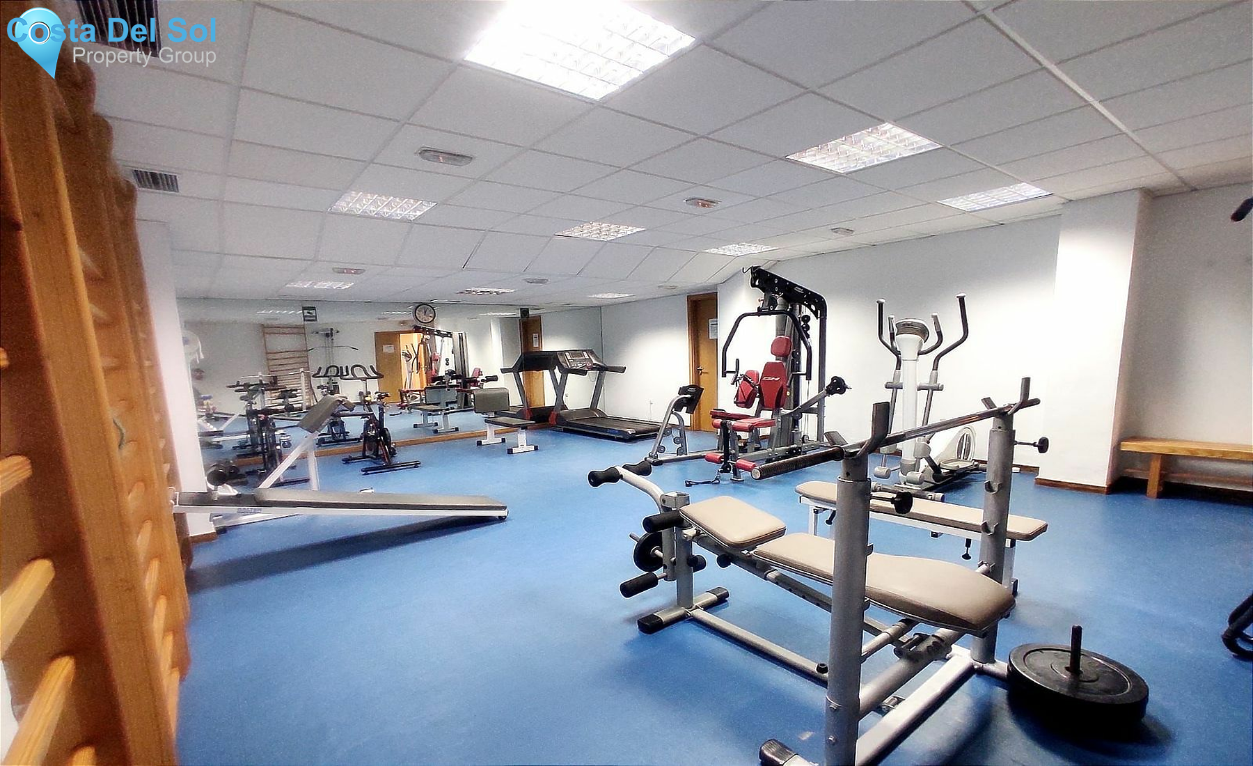Middle Floor Apartment in Estepona-1392127