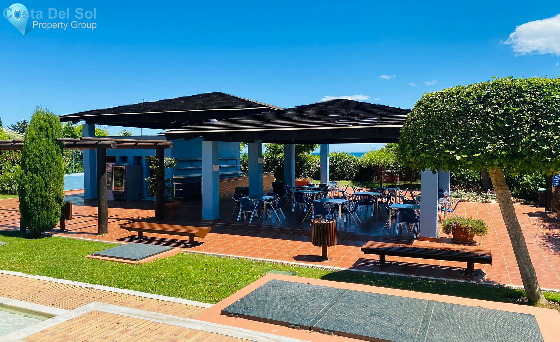 Middle Floor Apartment in Estepona-1392140
