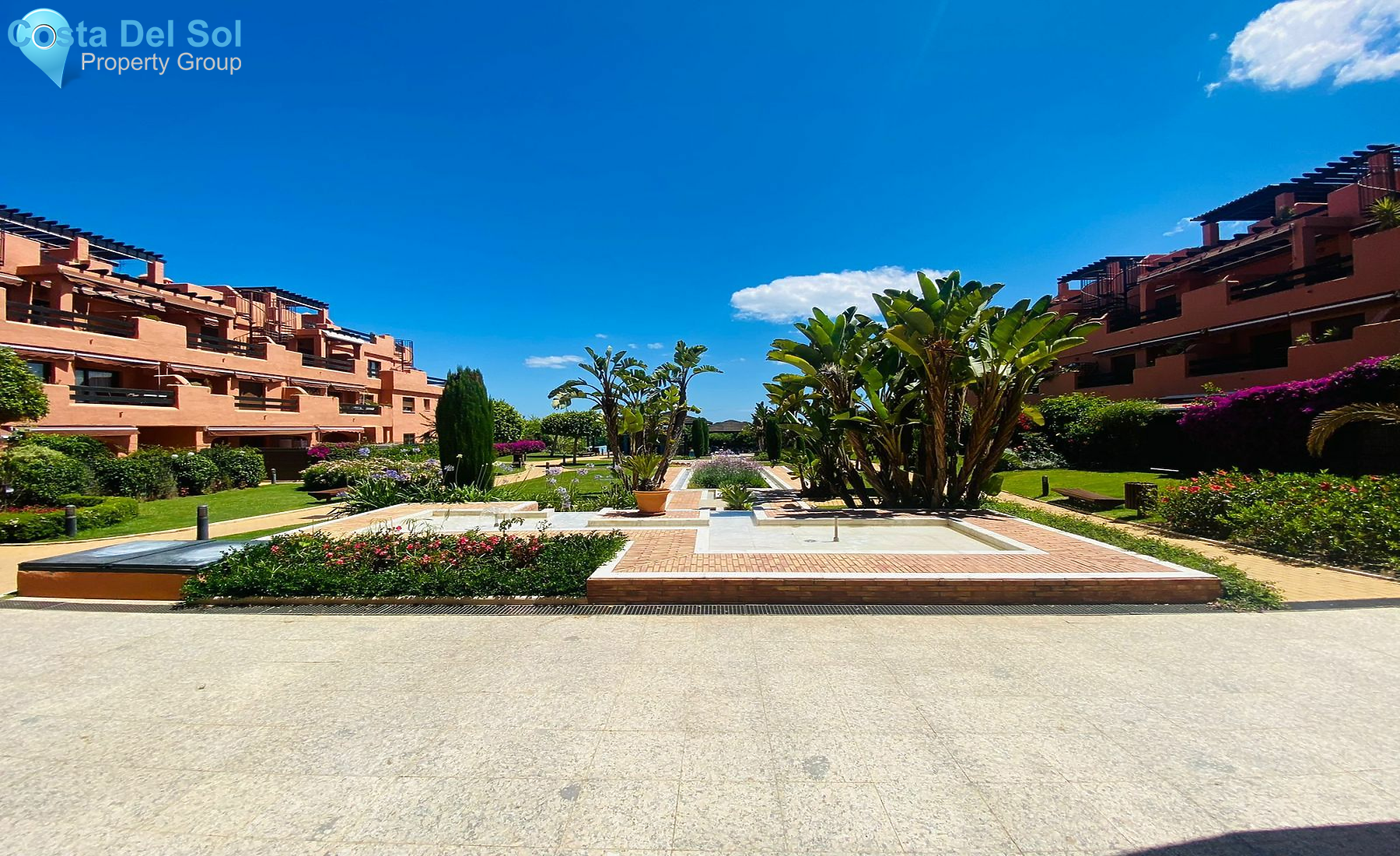 Middle Floor Apartment in Estepona-1392142