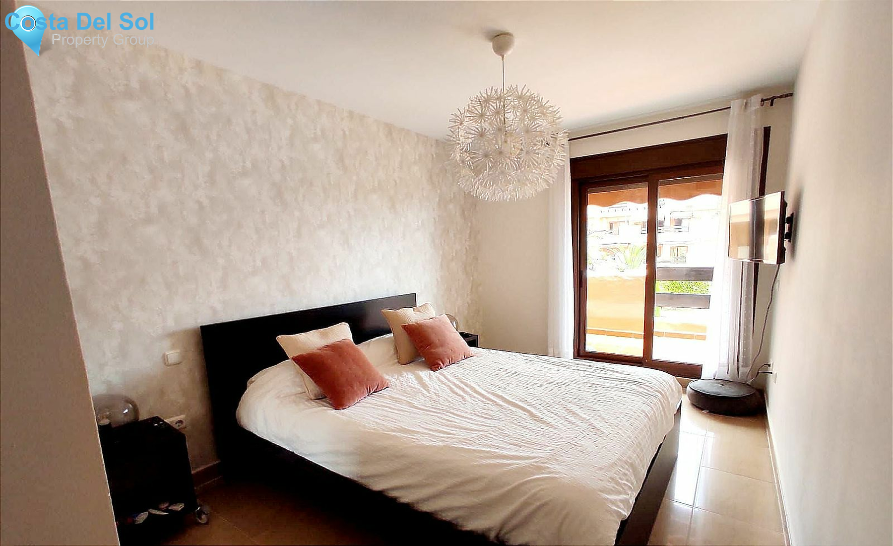 Middle Floor Apartment in Estepona-1392131