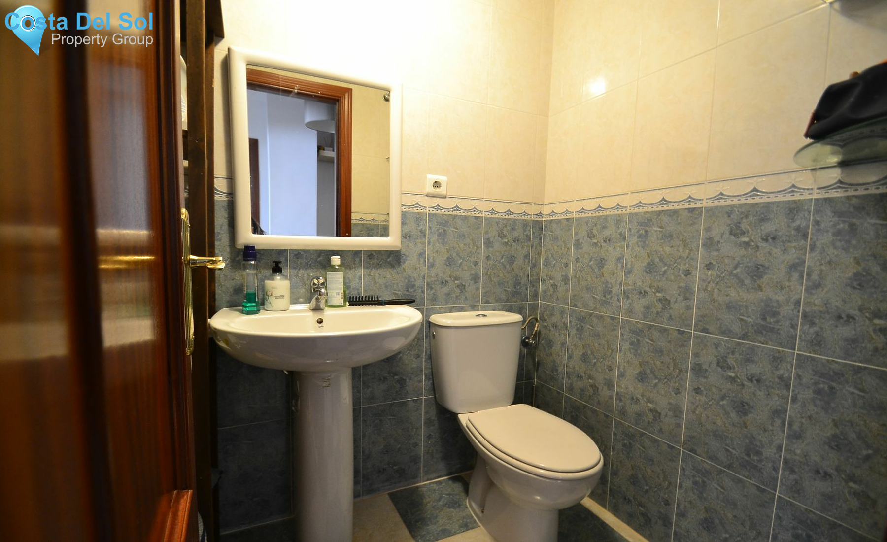 Middle Floor Apartment in Estepona-1396736