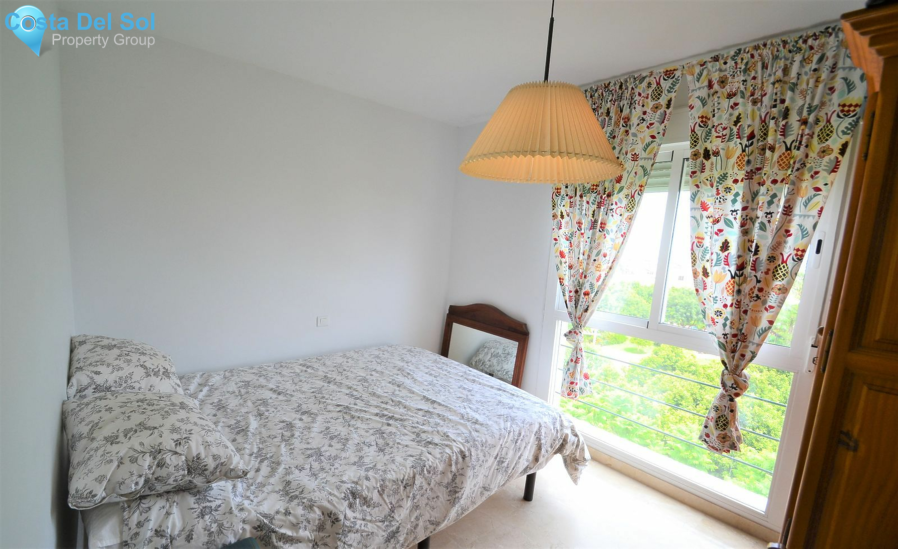 Middle Floor Apartment in Estepona-1396724