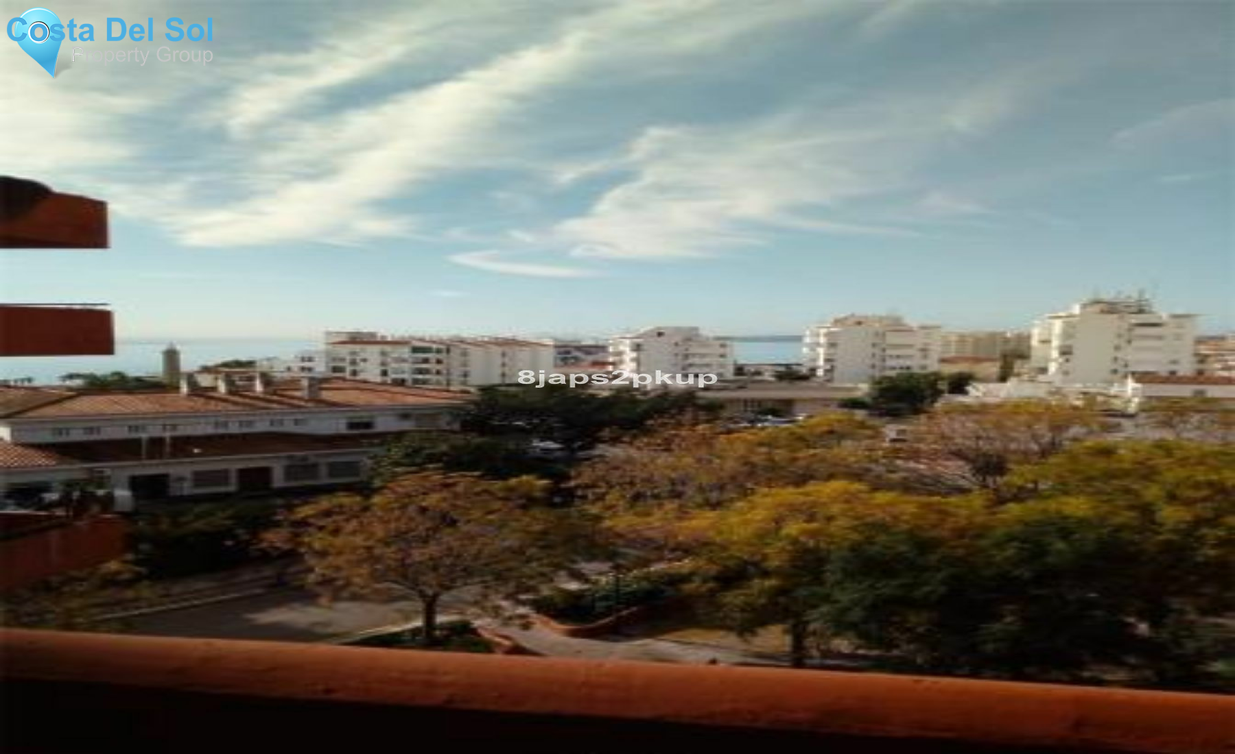 Middle Floor Apartment in Estepona