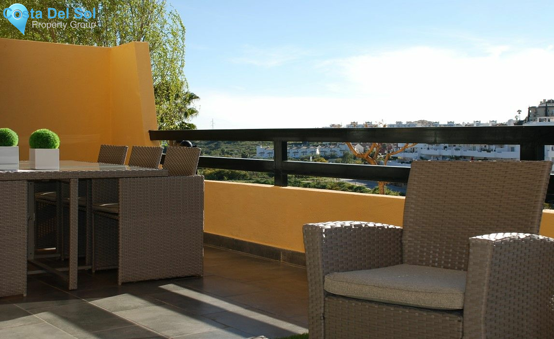 Middle Floor Apartment in Estepona