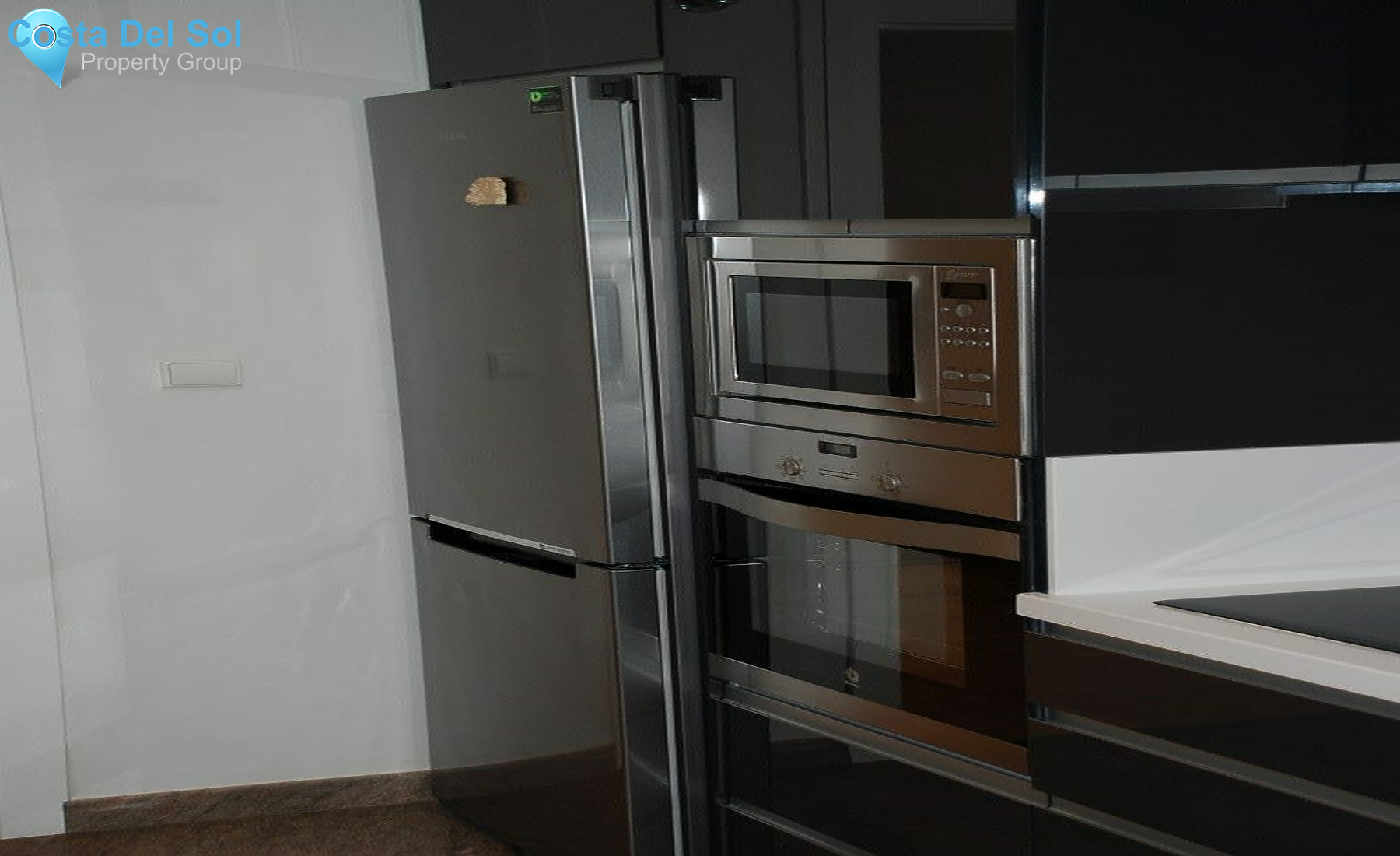 Middle Floor Apartment in Estepona-1418013