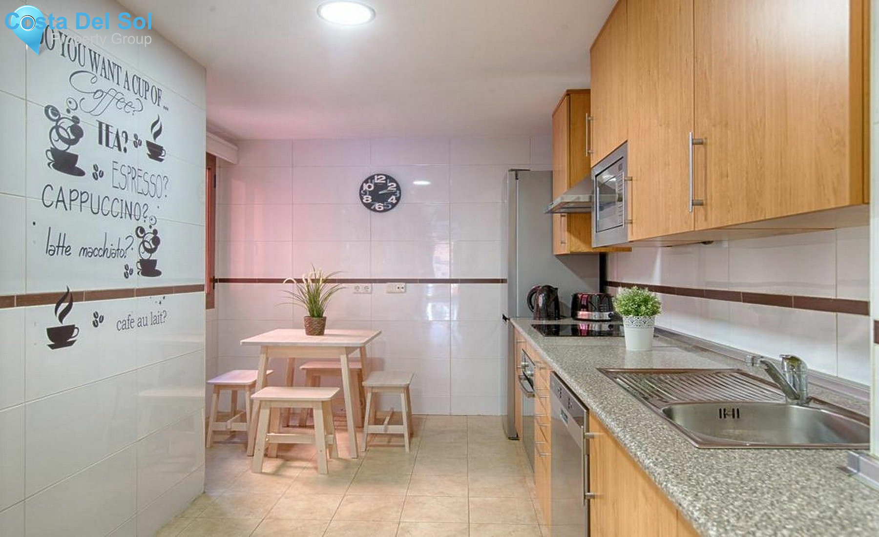 Middle Floor Apartment in Estepona-1418222