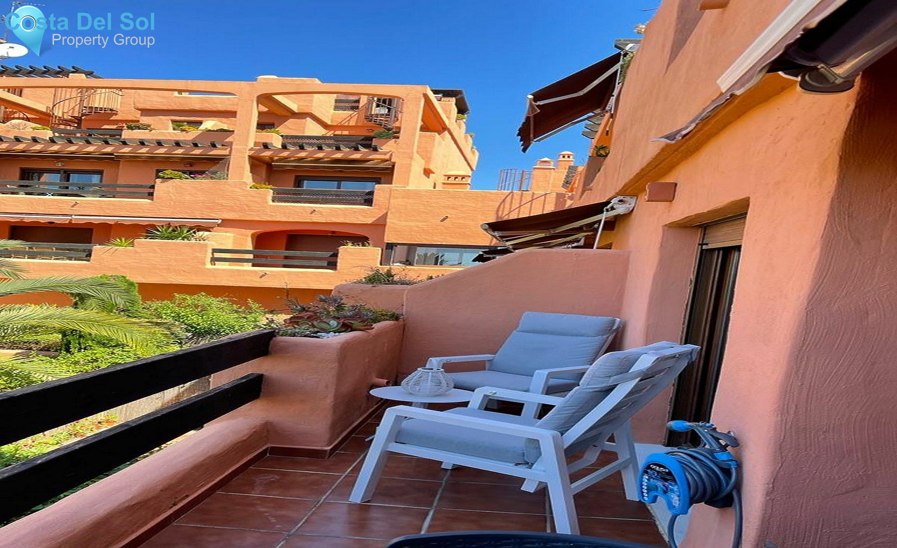 Middle Floor Apartment in Estepona-1418212