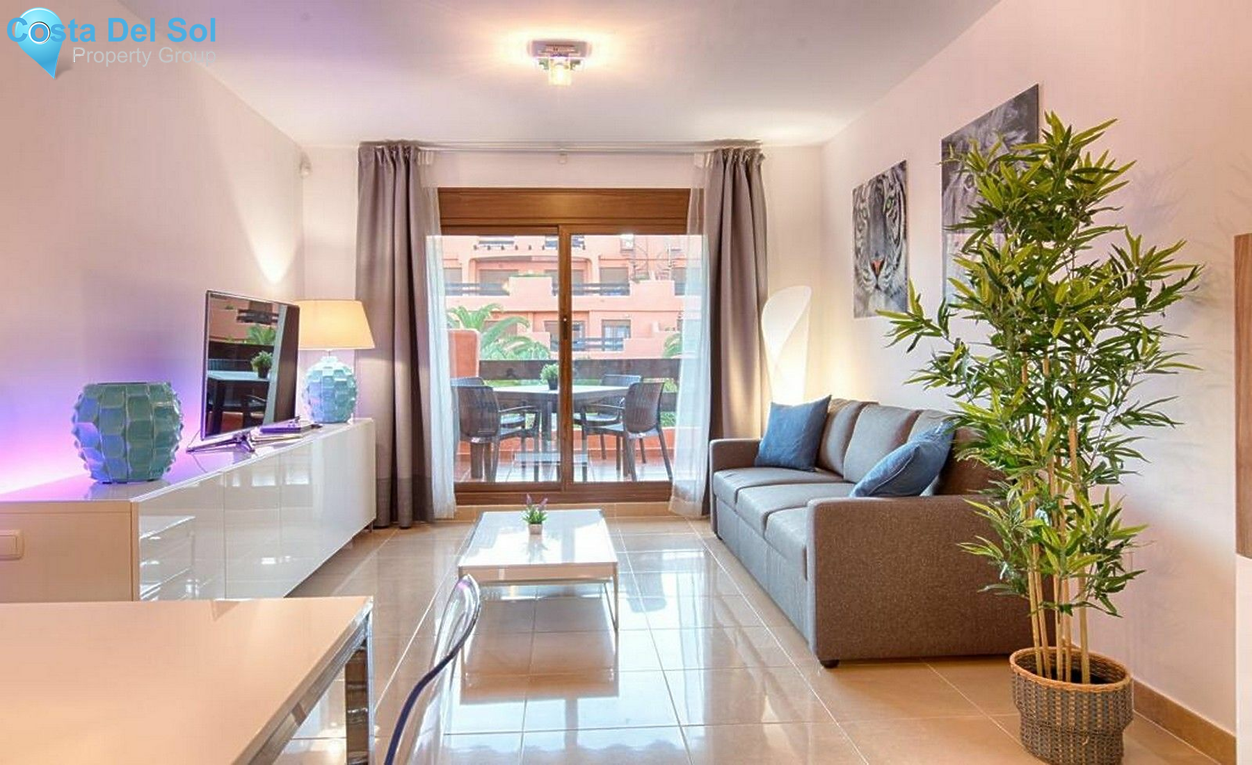 Middle Floor Apartment in Estepona-1418213