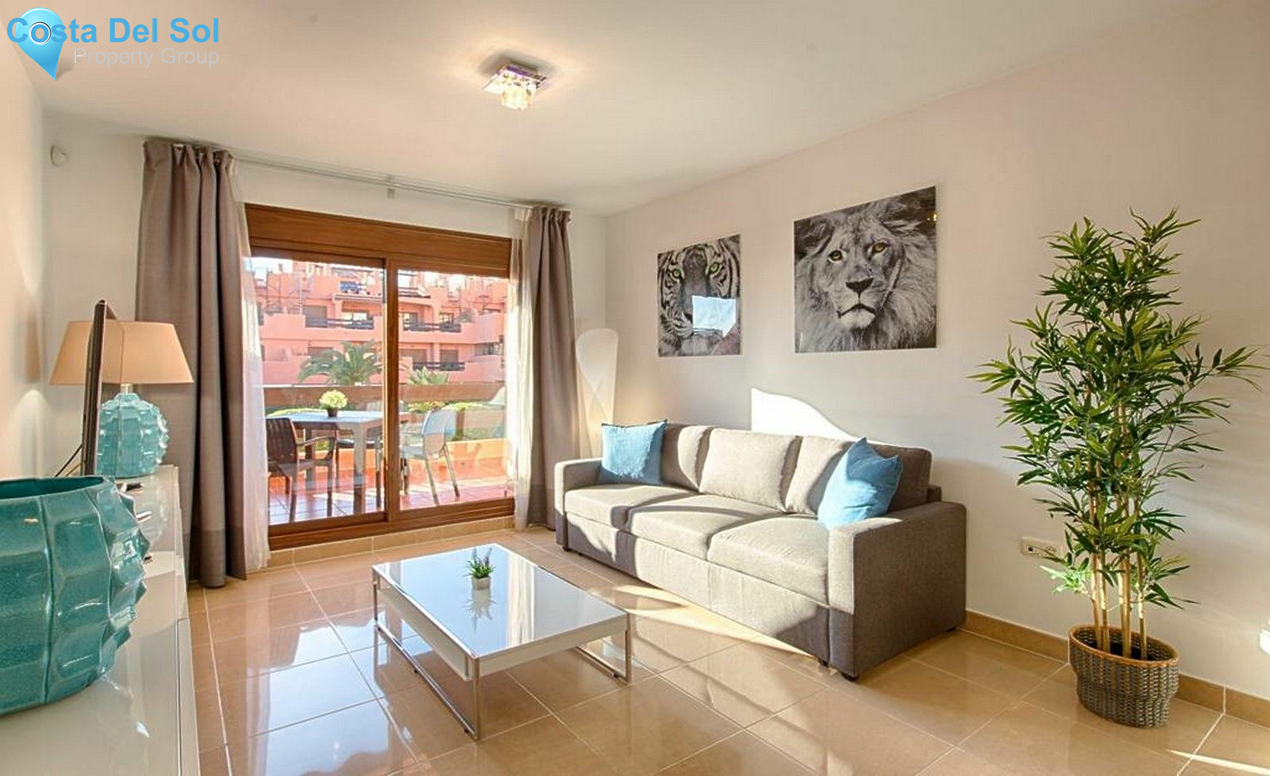 Middle Floor Apartment in Estepona-1418214