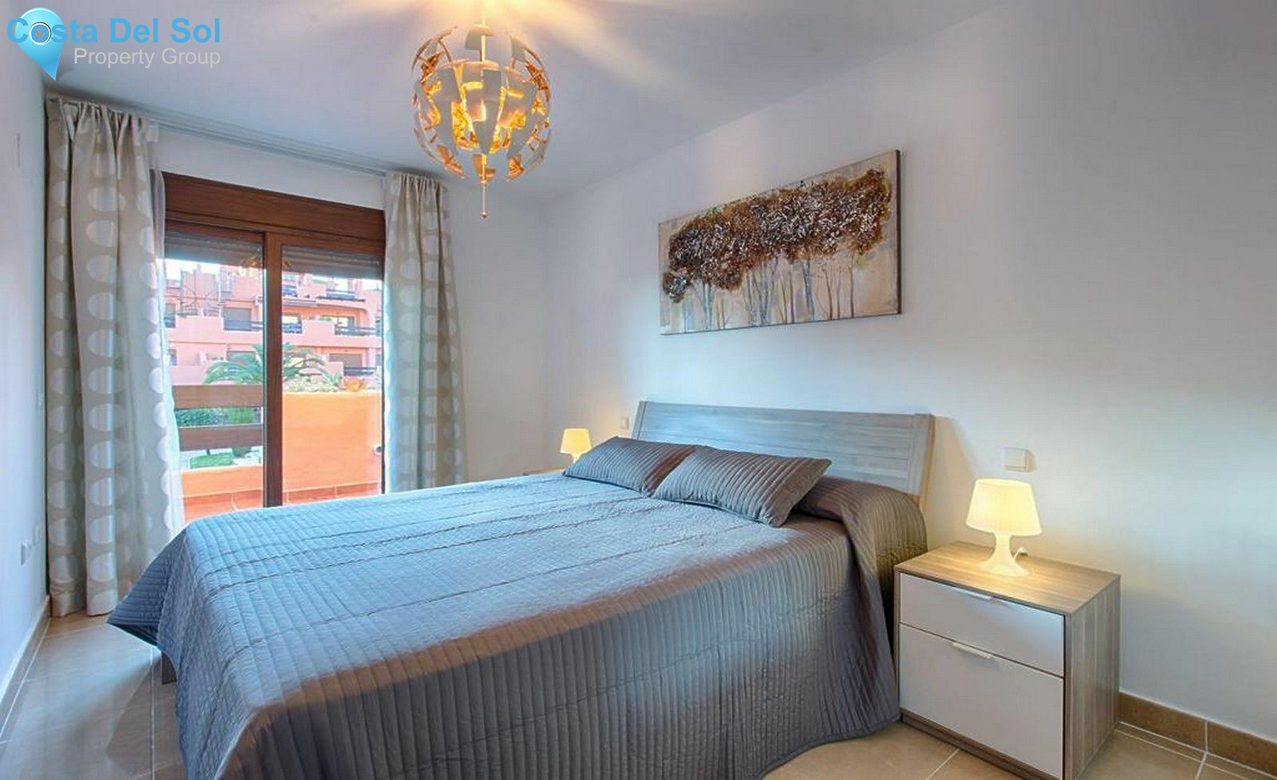 Middle Floor Apartment in Estepona-1418218