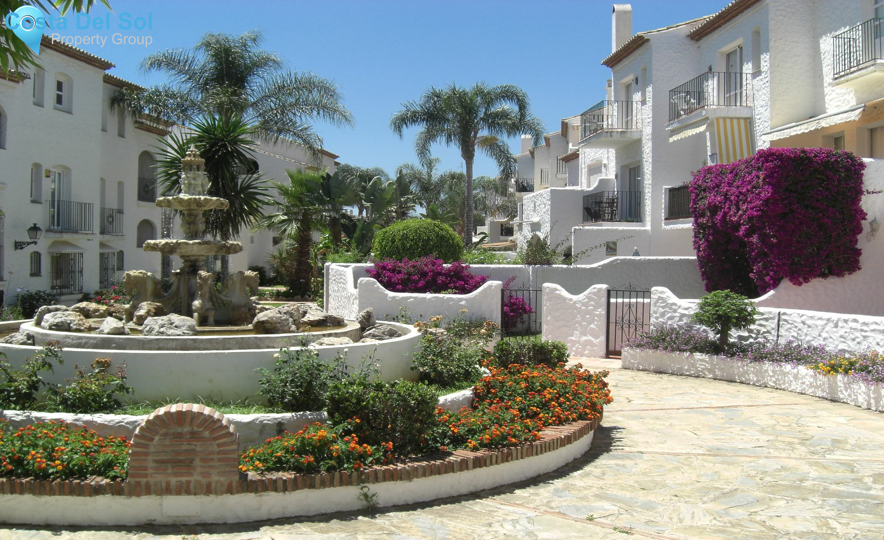 Middle Floor Apartment in Estepona-1420263