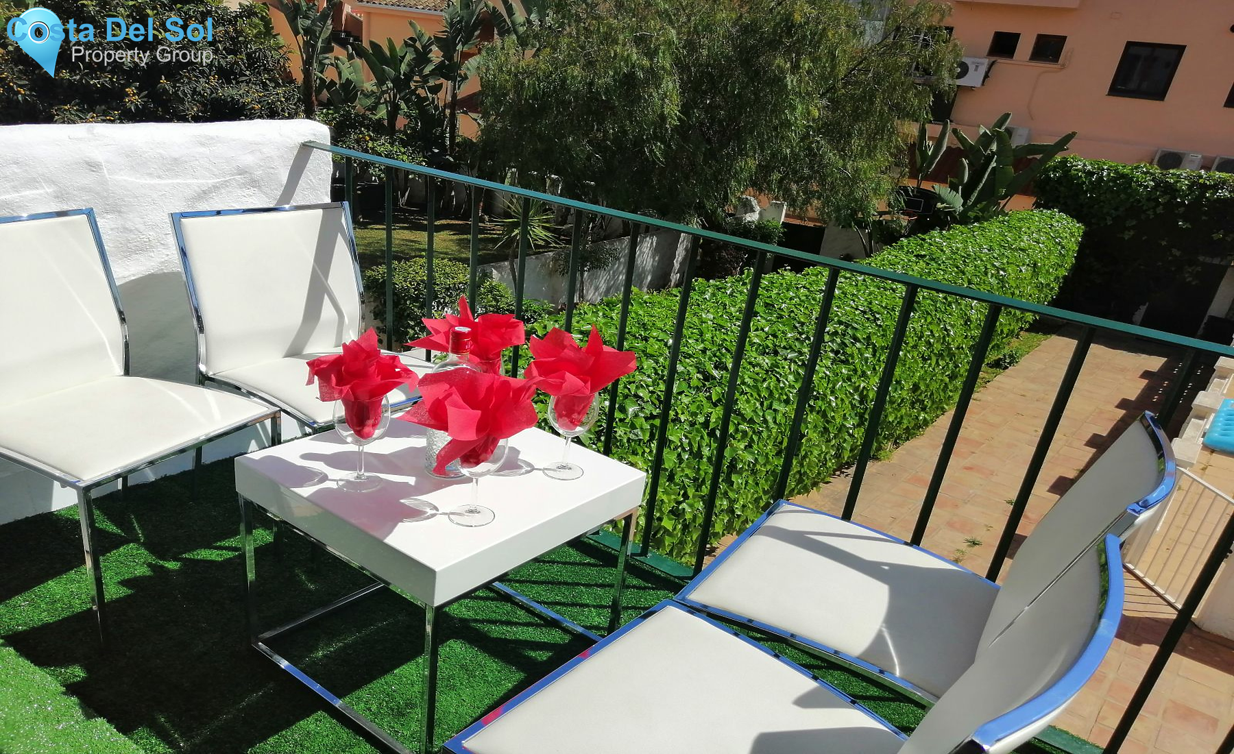 Middle Floor Apartment in Estepona-1420253