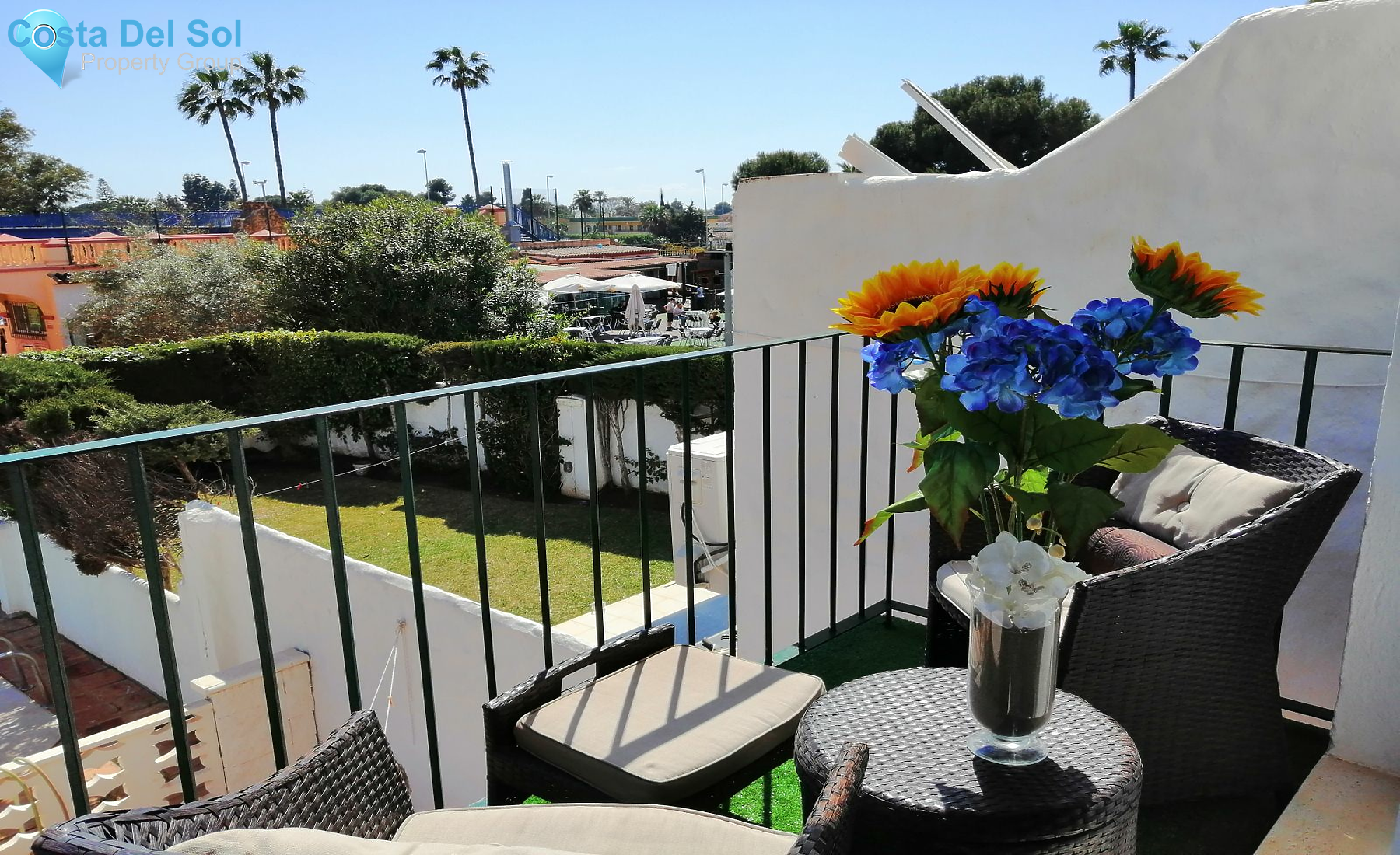 Middle Floor Apartment in Estepona-1420254