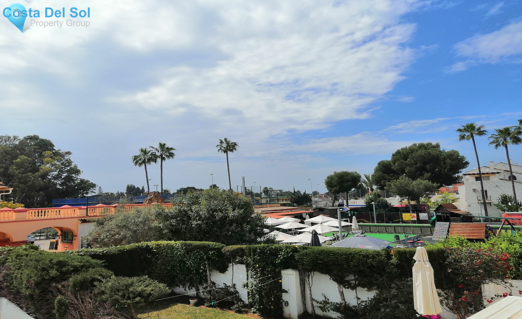 Middle Floor Apartment in Estepona-1420255