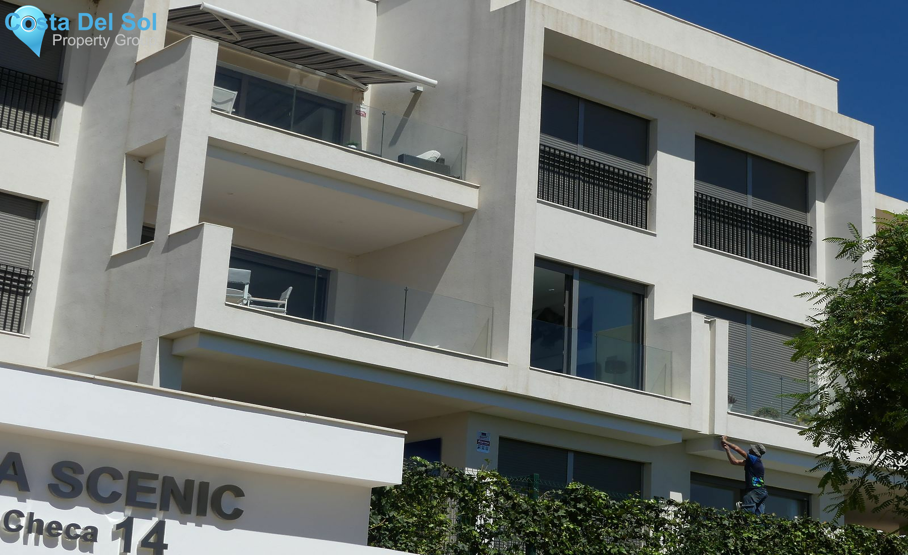 Middle Floor Apartment in Estepona-1420272