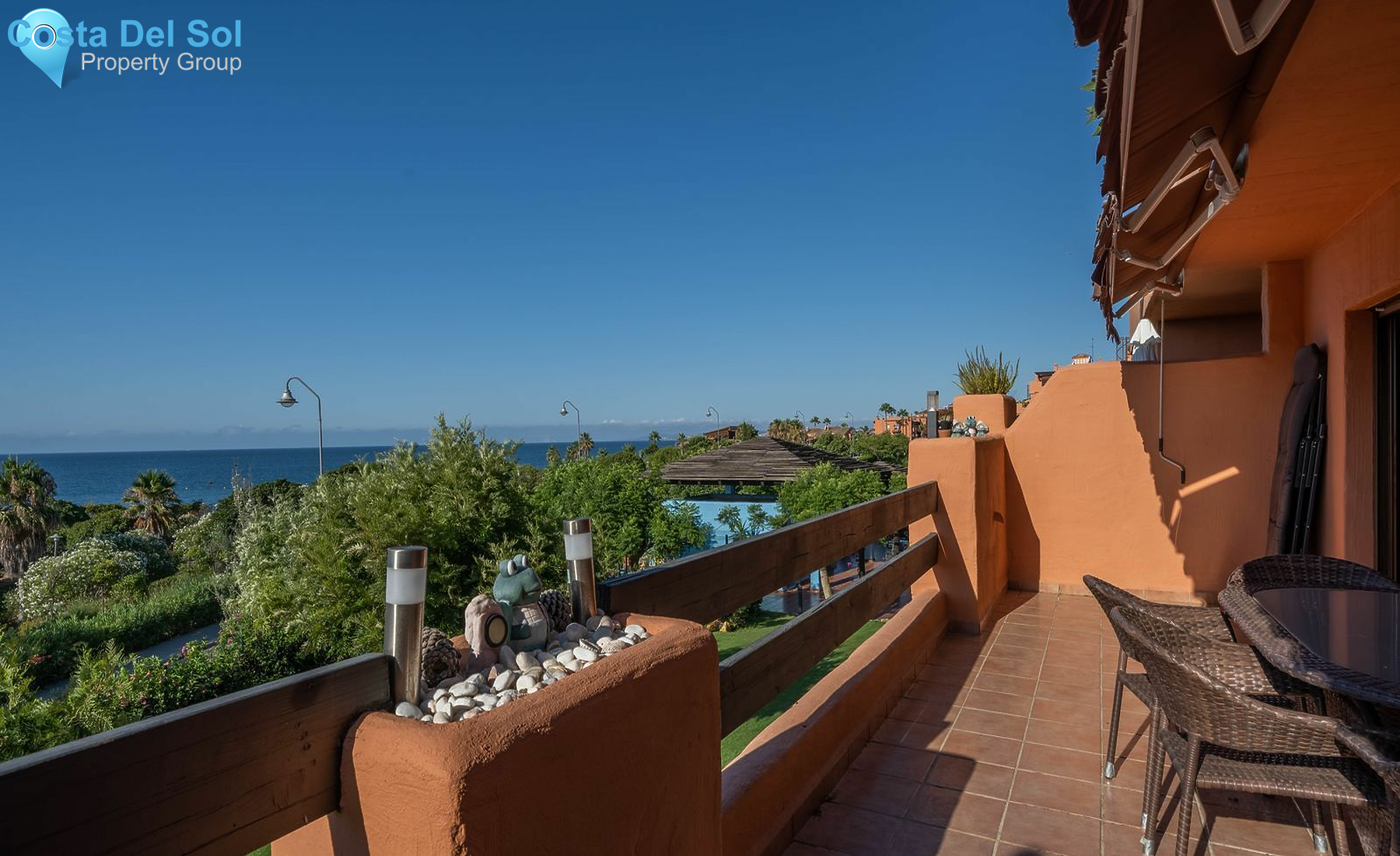 Middle Floor Apartment in Estepona
