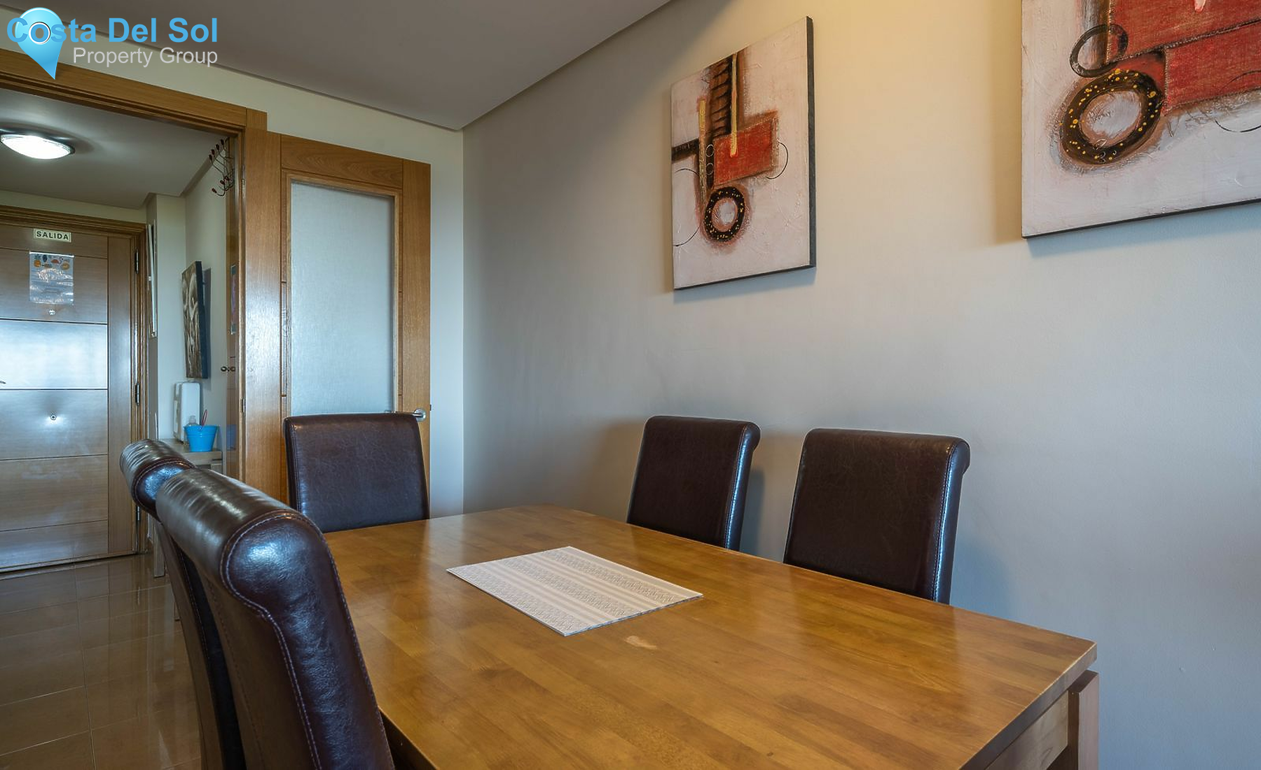 Middle Floor Apartment in Estepona-1420409