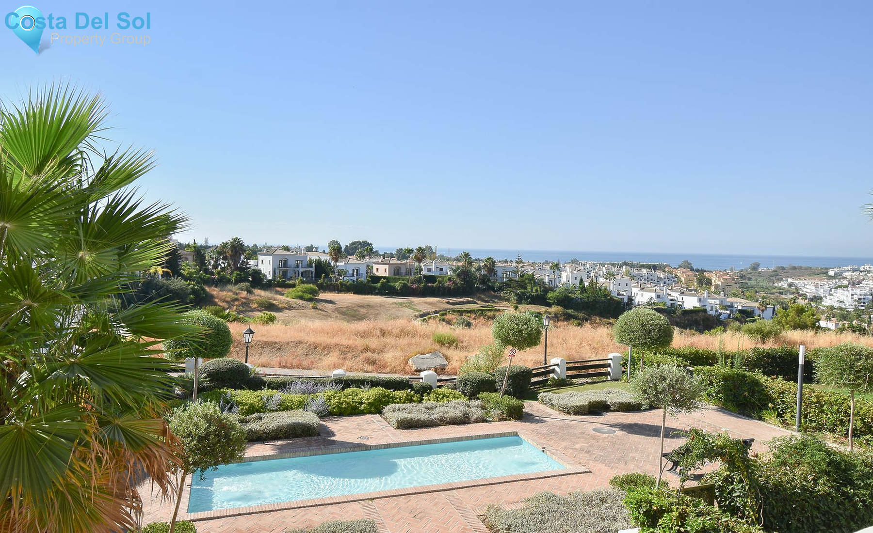 Middle Floor Apartment in Estepona-1421239