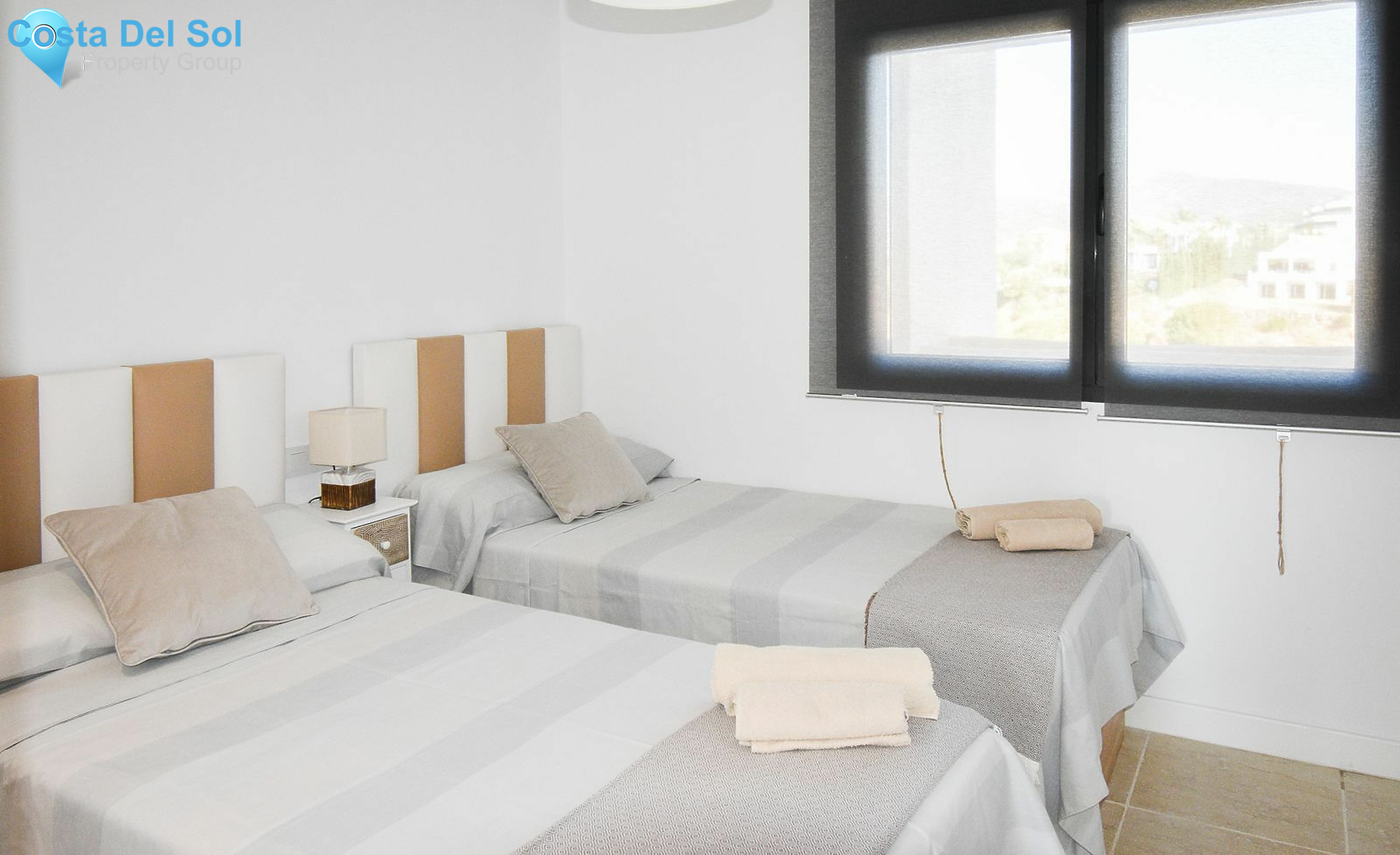 Middle Floor Apartment in Estepona-1421244