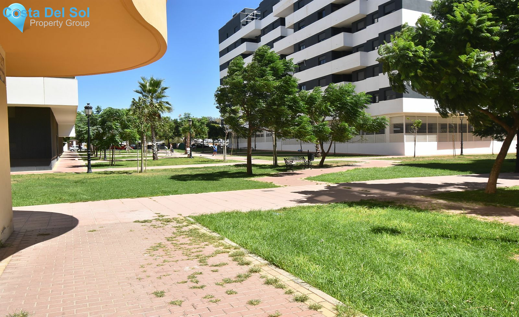 Middle Floor Apartment in Estepona-1427207