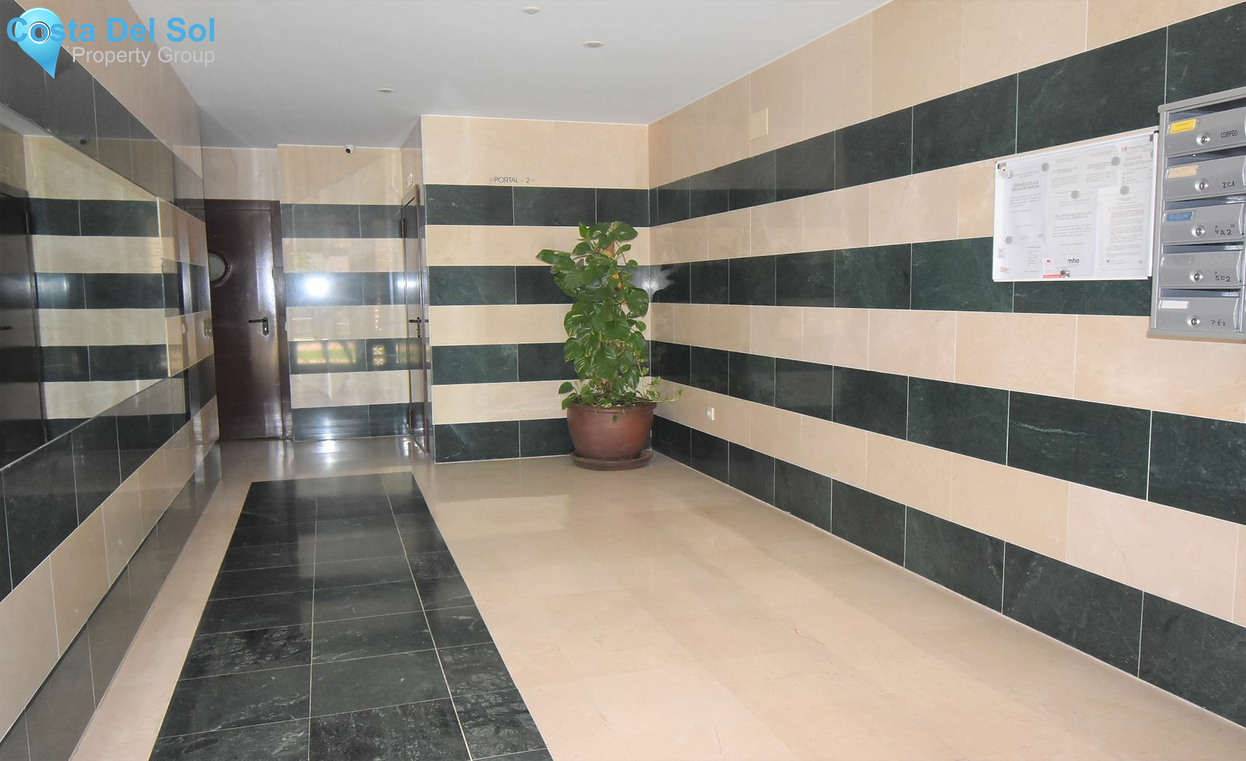 Middle Floor Apartment in Estepona-1427210
